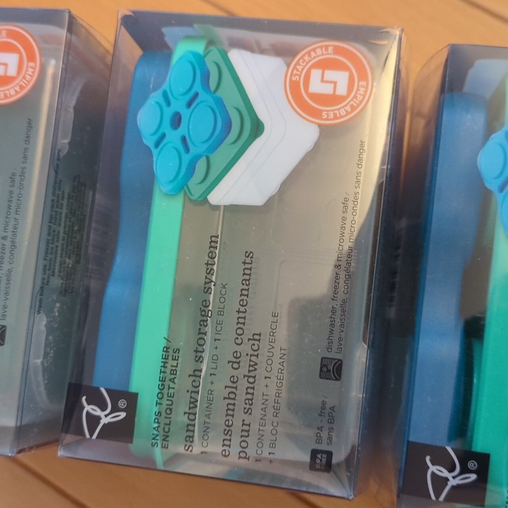 3 Stackable Sandwich Boxes with Stackable Ice Blocks - Picture 2 of 4